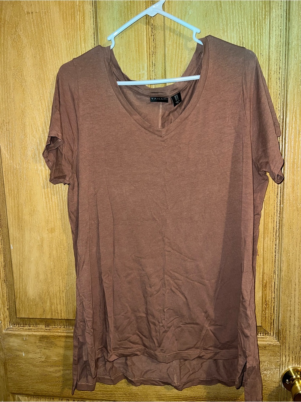 Tahari Women's V-Neck Short Sleeve Top - Brown